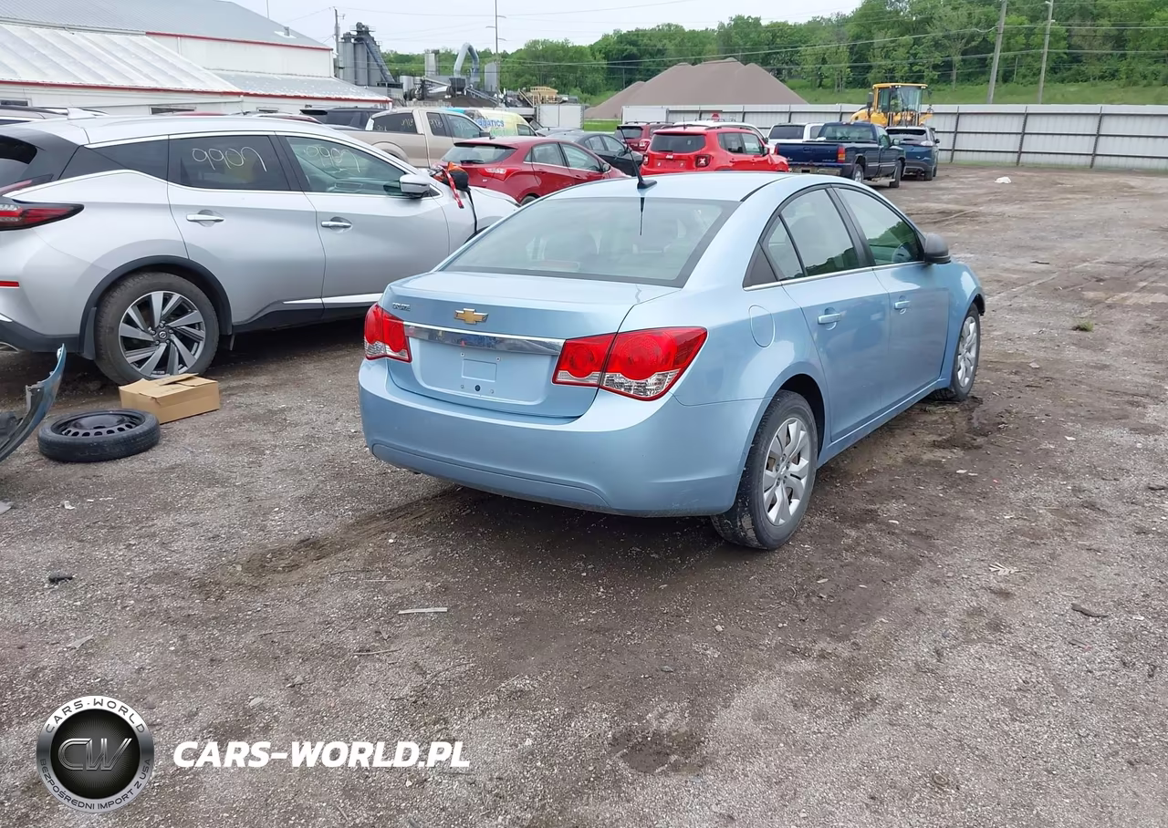 2012 Chevrolet Cruze Ls VIN:1G1PC5SH2C7241827 - 4