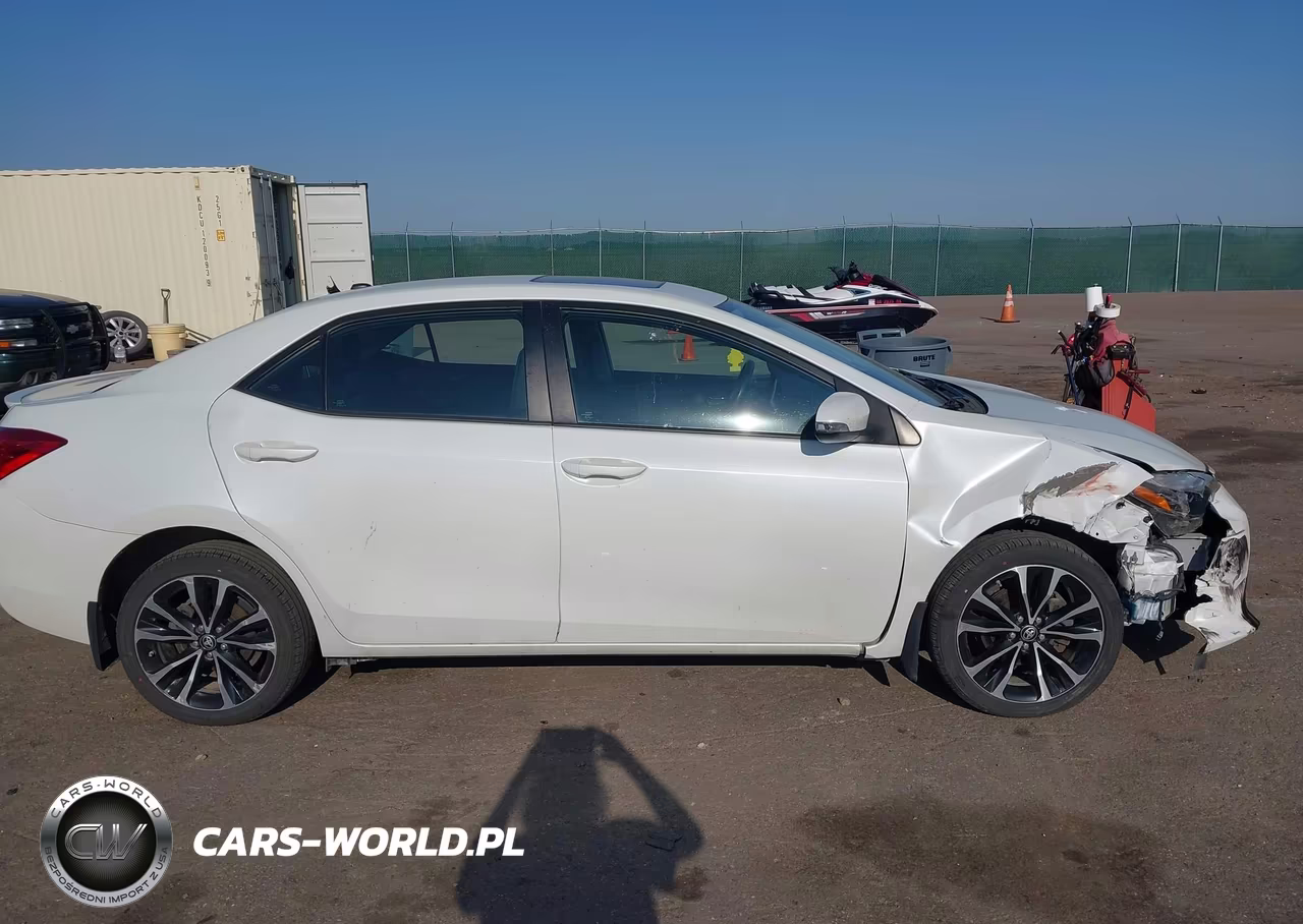 2017 Toyota Corolla Se VIN:5YFBURHEXHP640087 - 13