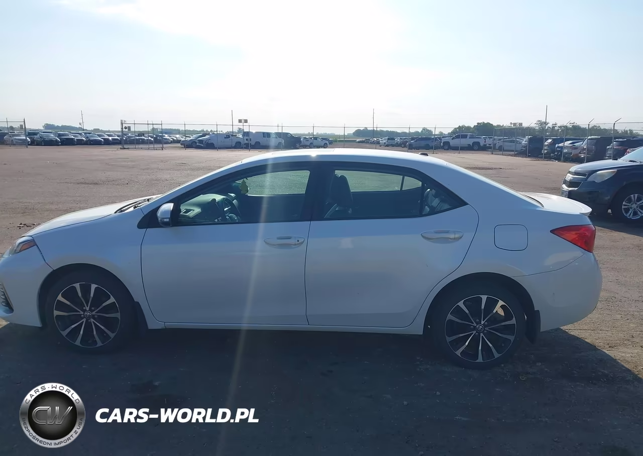 2017 Toyota Corolla Se VIN:5YFBURHEXHP640087 - 14