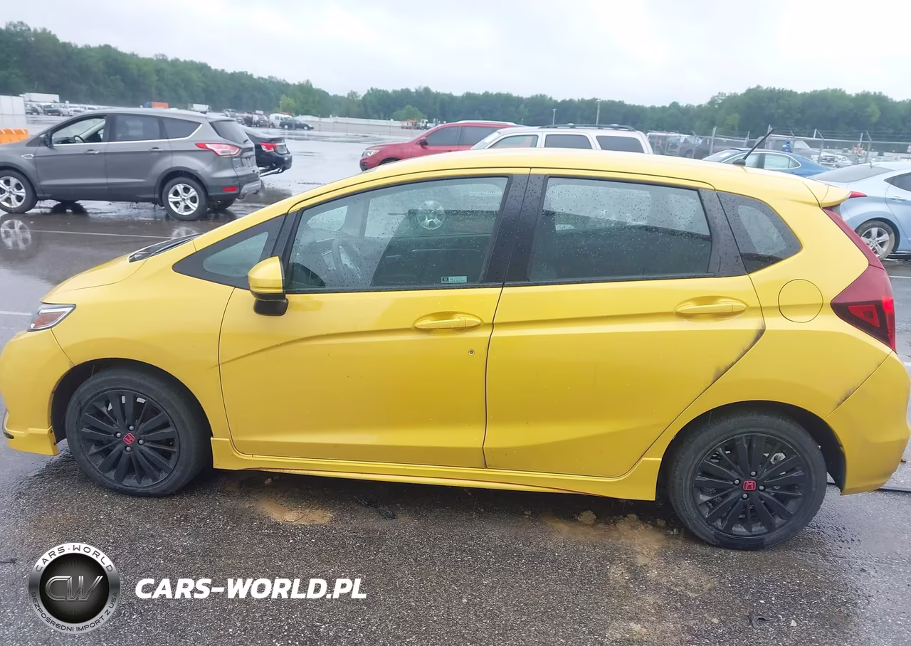 2018 Honda Fit Sport VIN:3HGGK5G63JM732462 - 14
