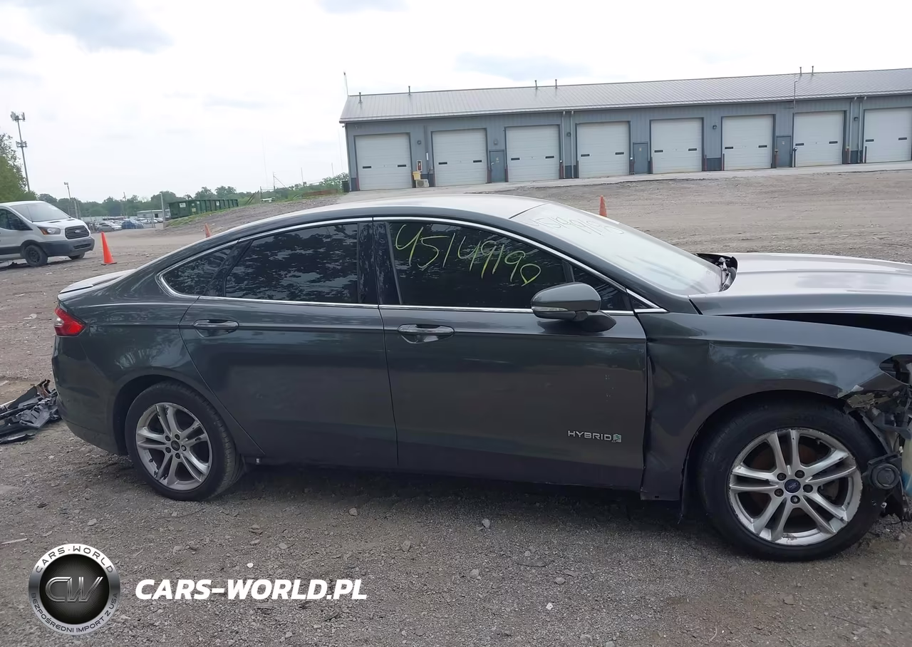 2016 Ford Fusion Hybrid Titanium VIN:3FA6P0RU6GR307426 - 13
