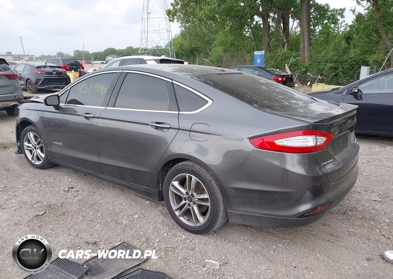 2016 Ford Fusion Hybrid Titanium VIN:3FA6P0RU6GR307426 - 3