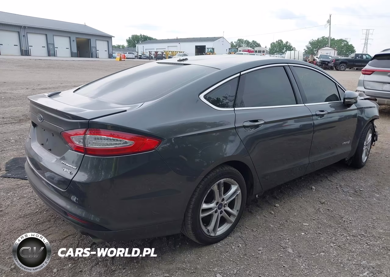 2016 Ford Fusion Hybrid Titanium VIN:3FA6P0RU6GR307426 - 4