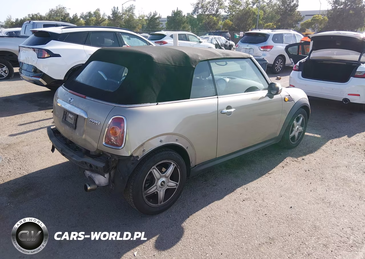 2009 Mini Cooper VIN:WMWMR33549TU96669 - 4