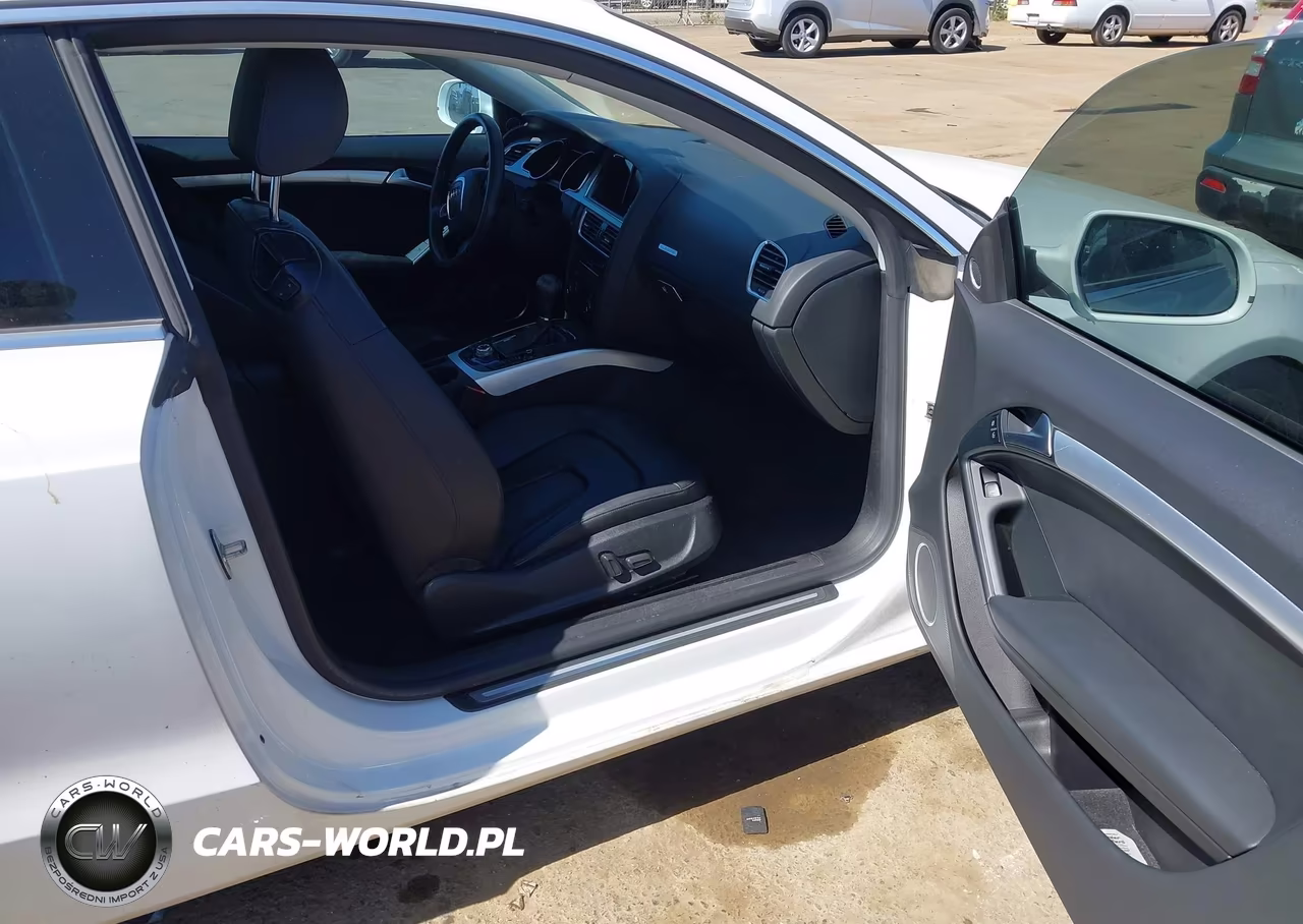 2011 Audi A5 2.0T Premium VIN:WAULFAFR4BA074233 - 5