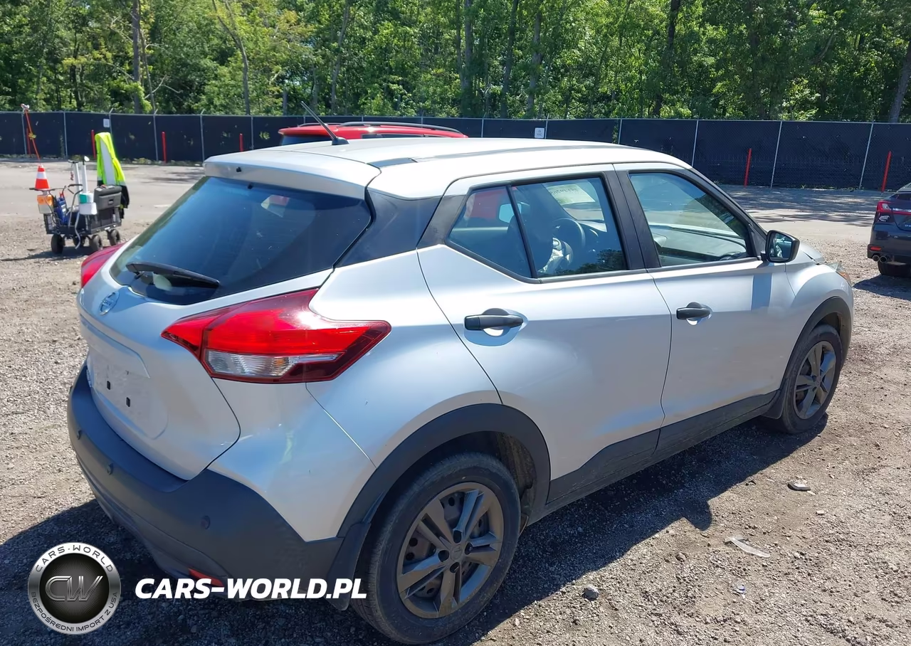 2020 Nissan Kicks S VIN:3N1CP5BV6LL515545 - 4