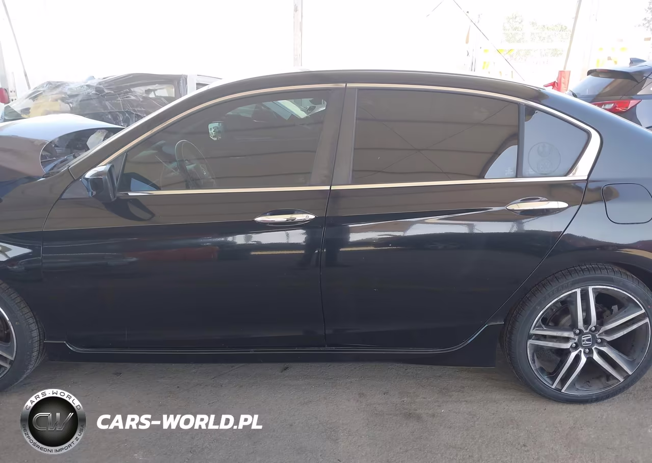 2016 Honda Accord Sport VIN:1HGCR2F52GA237841 - 14