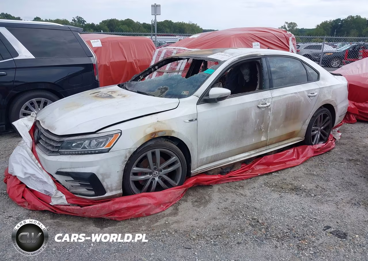 2018 Volkswagen Passat 2.0T R-Line-2.0T S VIN:1VWAA7A37JC040639 - 2
