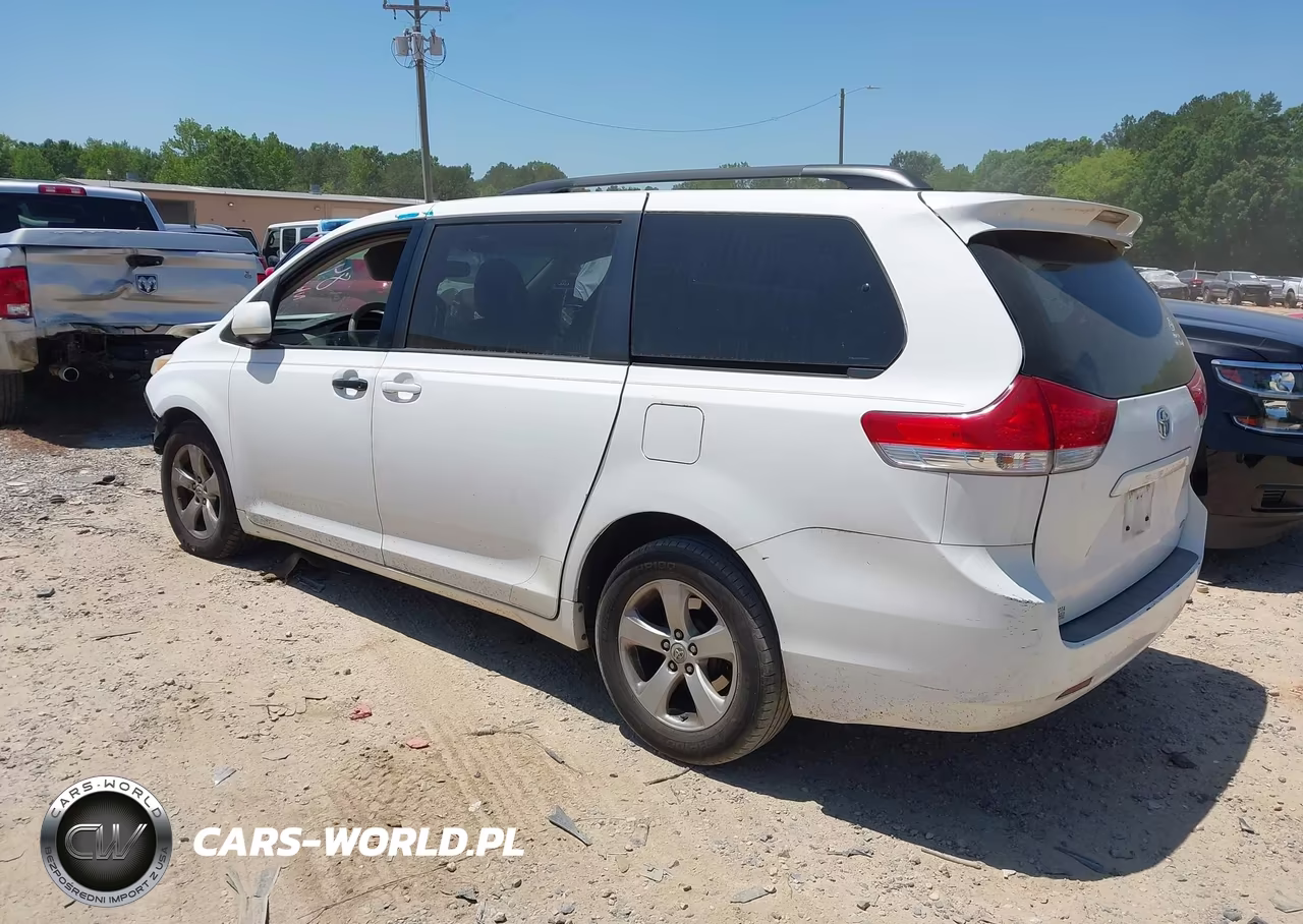 2011 Toyota Sienna Le V6 VIN:5TDKK3DC6BS168489 - 3