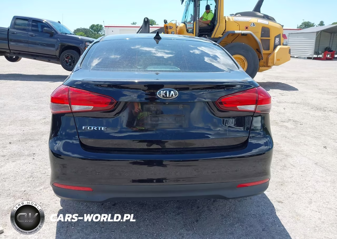 2017 Kia Forte Lx VIN:3KPFL4A7XHE125997 - 16