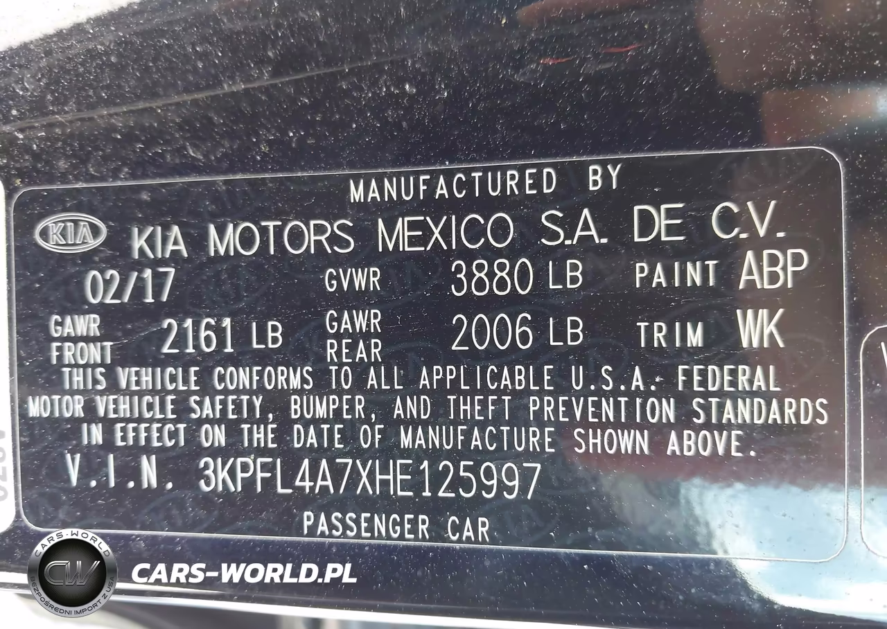 2017 Kia Forte Lx VIN:3KPFL4A7XHE125997 - 9