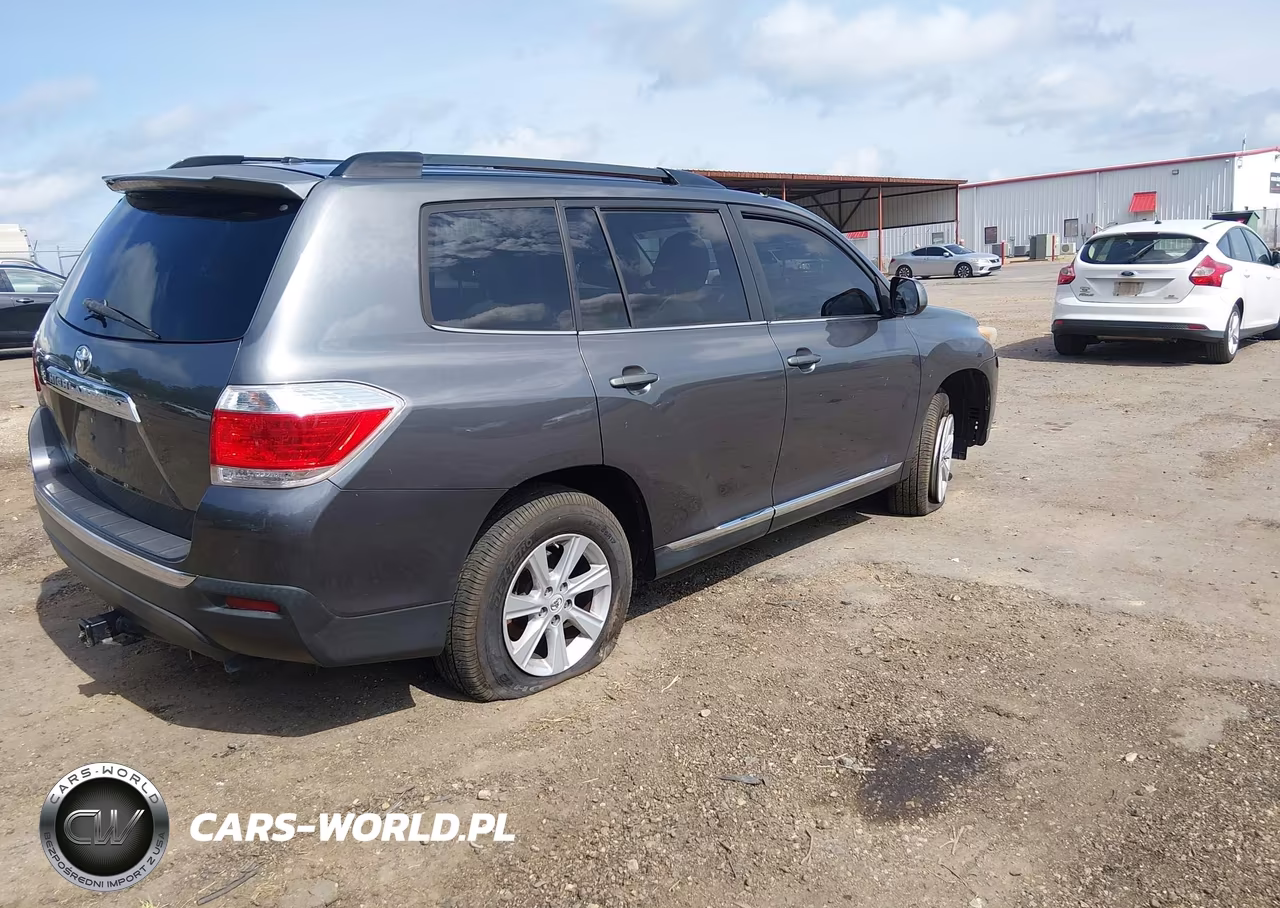2011 Toyota Highlander Se V6 VIN:5TDZK3EH1BS030383 - 4