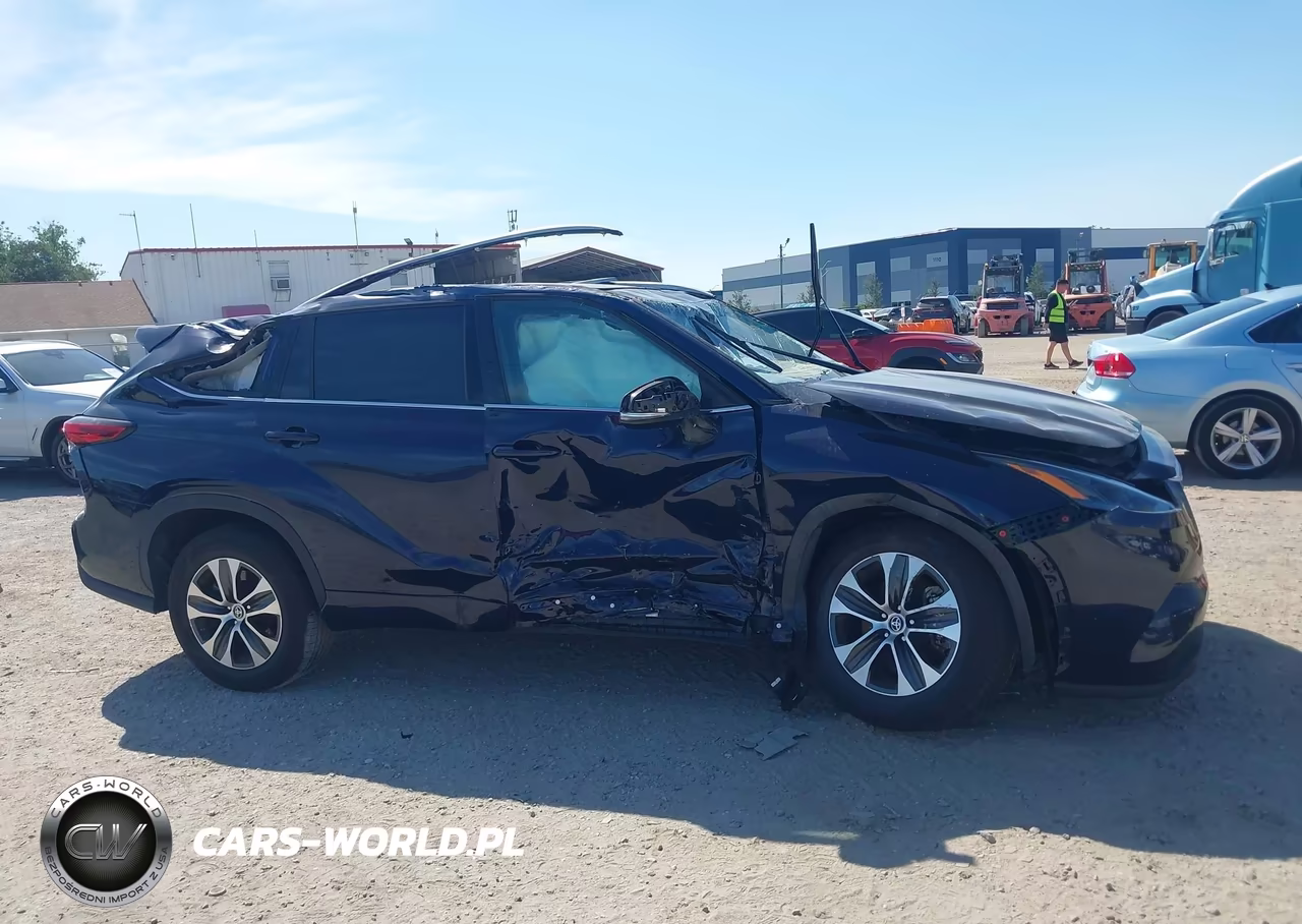 2022 Toyota Highlander Xle VIN:5TDGZRAH0NS554060 - 13