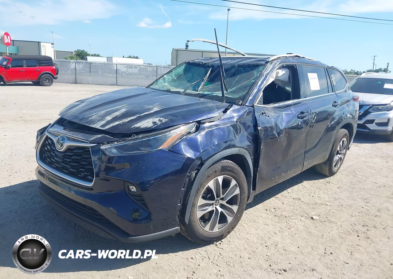 2022 Toyota Highlander Xle VIN:5TDGZRAH0NS554060 - 2