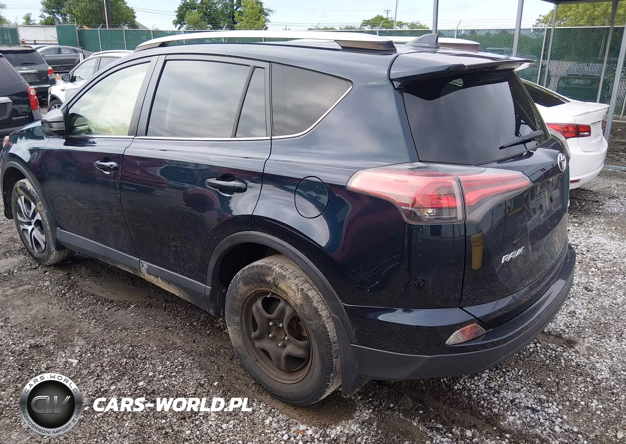2018 Toyota Rav4 Le VIN:JTMZFREV0JJ207725 - 3