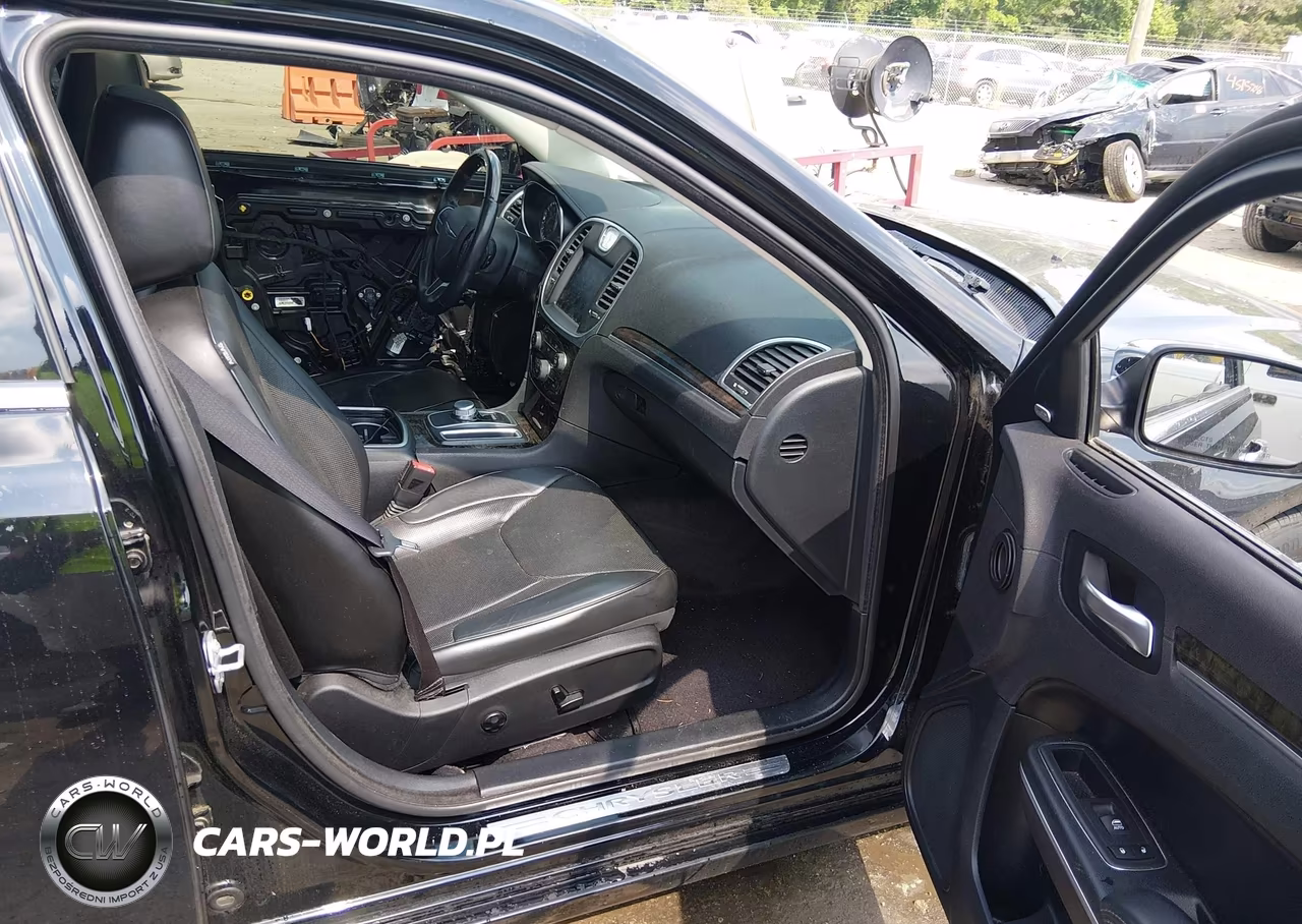 2017 Chrysler 300C VIN:2C3CCAEG3HH549834 - 5