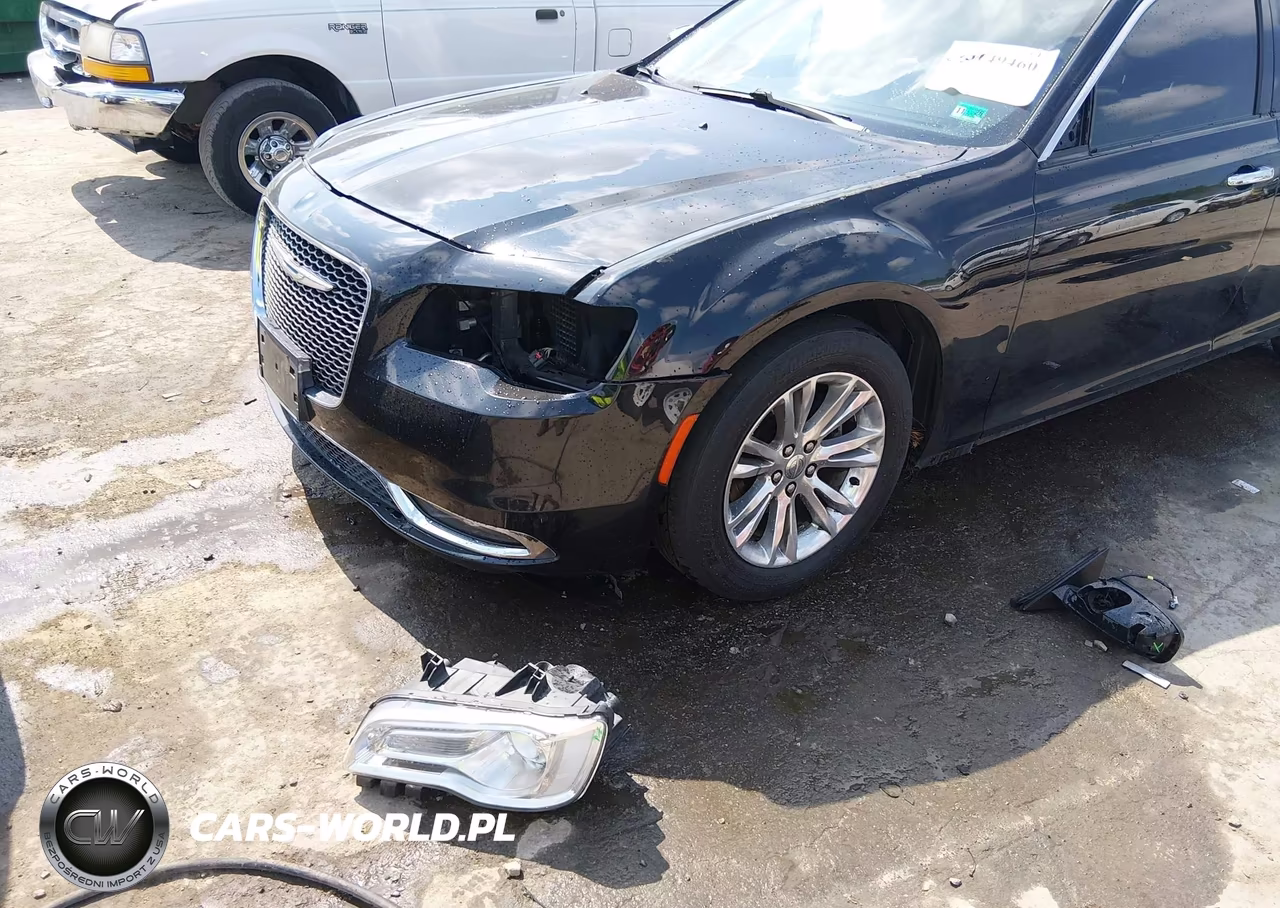 2017 Chrysler 300C VIN:2C3CCAEG3HH549834 - 6