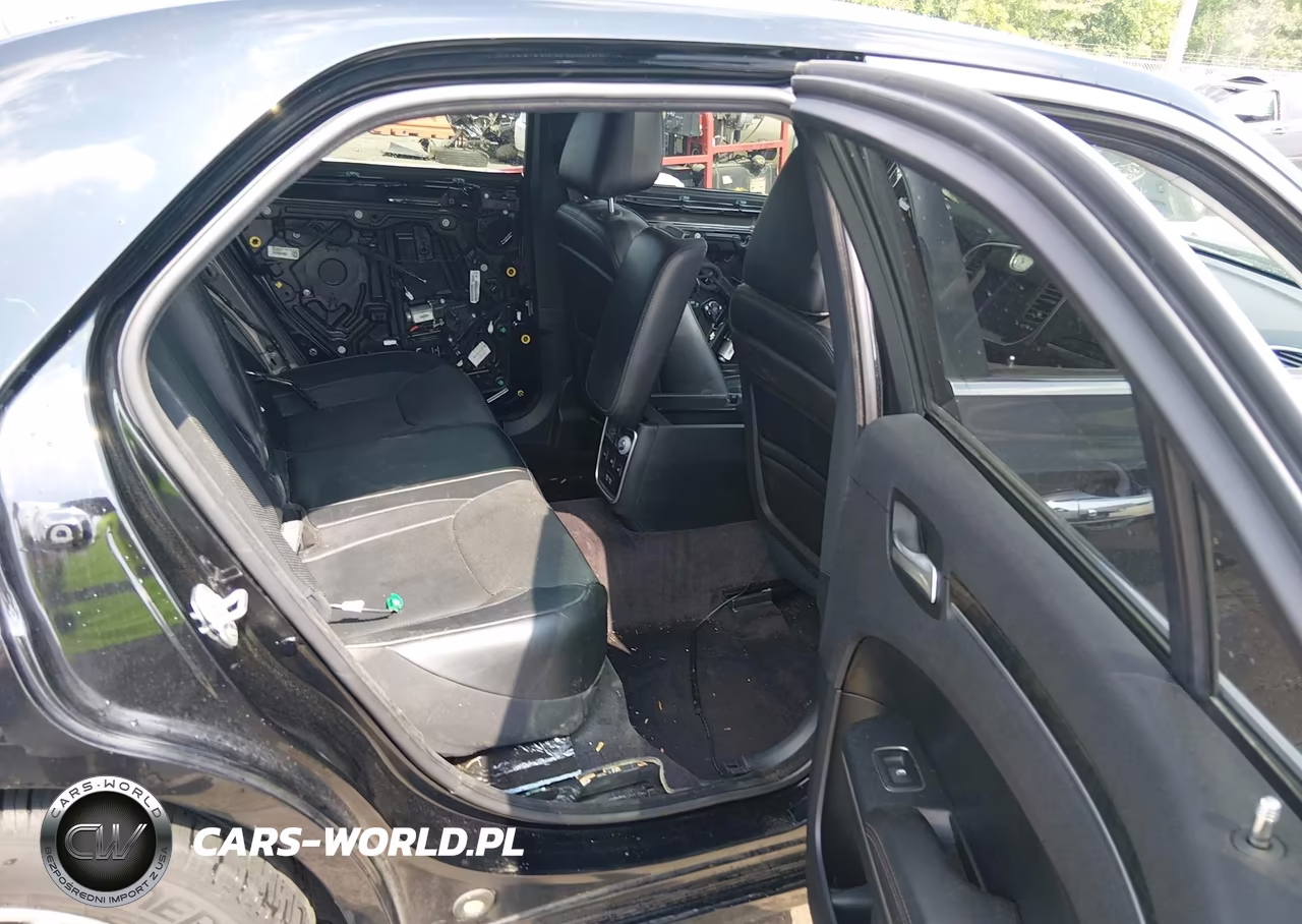 2017 Chrysler 300C VIN:2C3CCAEG3HH549834 - 8