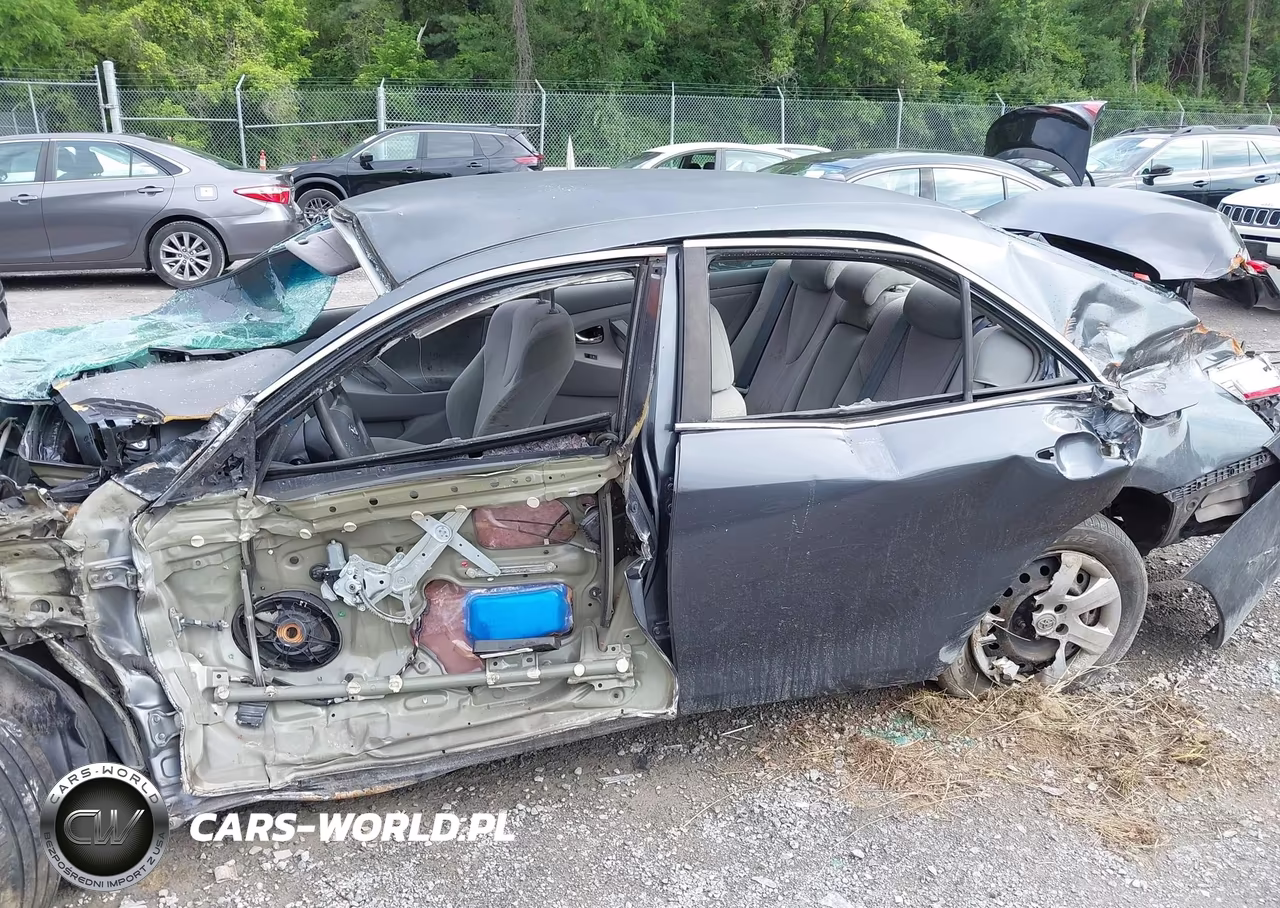 2010 Toyota Camry Le VIN:4T1BF3EK1AU043870 - 18