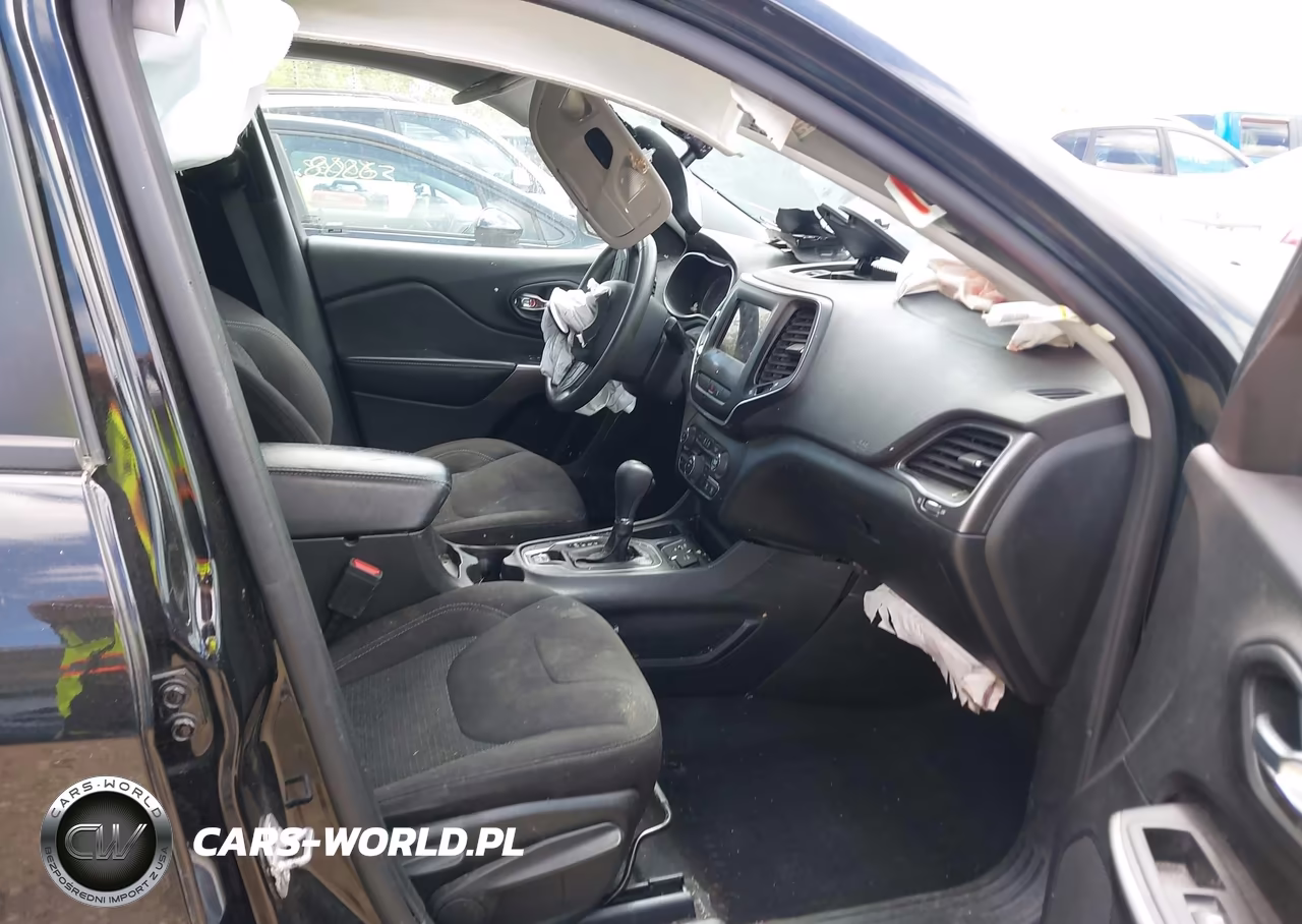 2021 Jeep Cherokee Latitude Fwd VIN:1C4PJLCB8MD114966 - 5