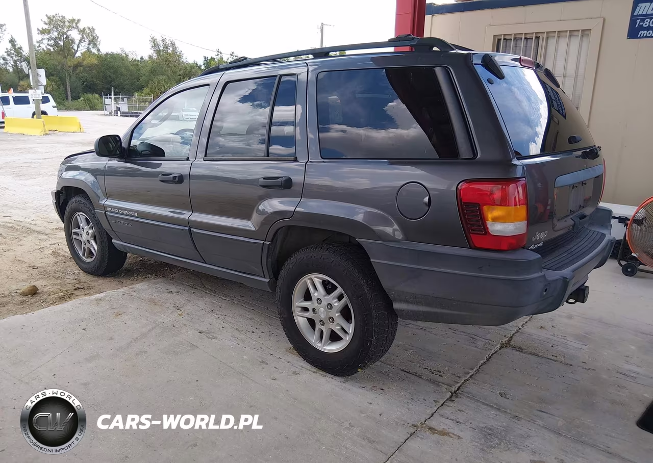 2004 Jeep Grand Cherokee Laredo VIN:1J8GW48S84C116201 - 3