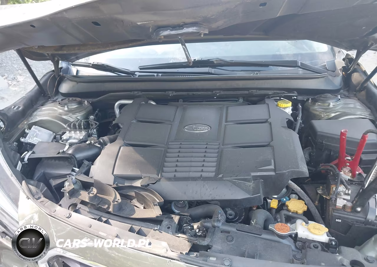 2018 Subaru Outback 3.6R Touring VIN:4S4BSETC2J3334998 - 10
