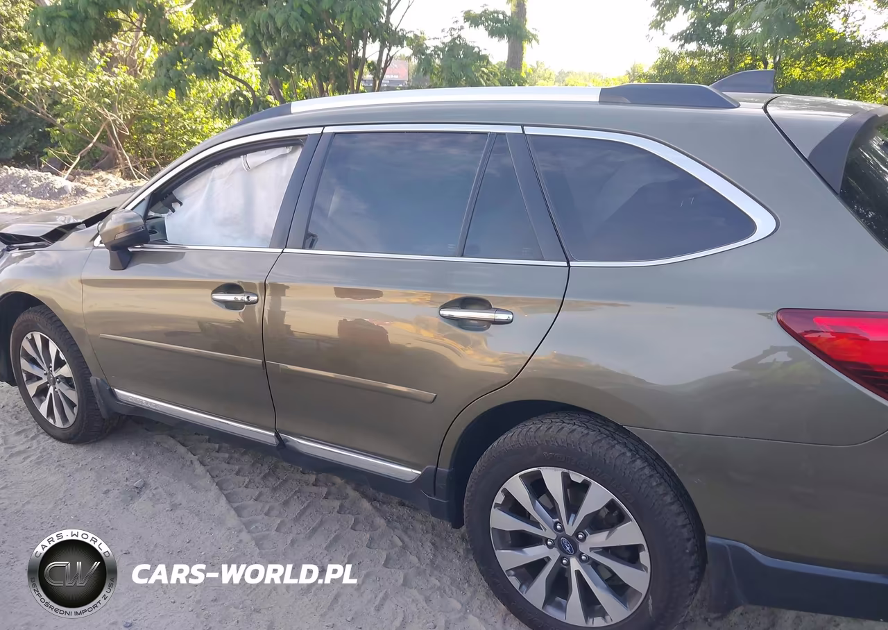 2018 Subaru Outback 3.6R Touring VIN:4S4BSETC2J3334998 - 14