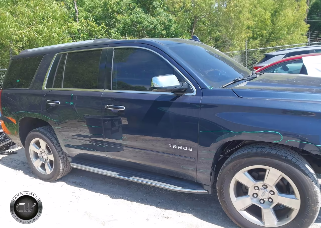 2017 Chevrolet Tahoe Premier VIN:1GNSCCKC0HR304257 - 14
