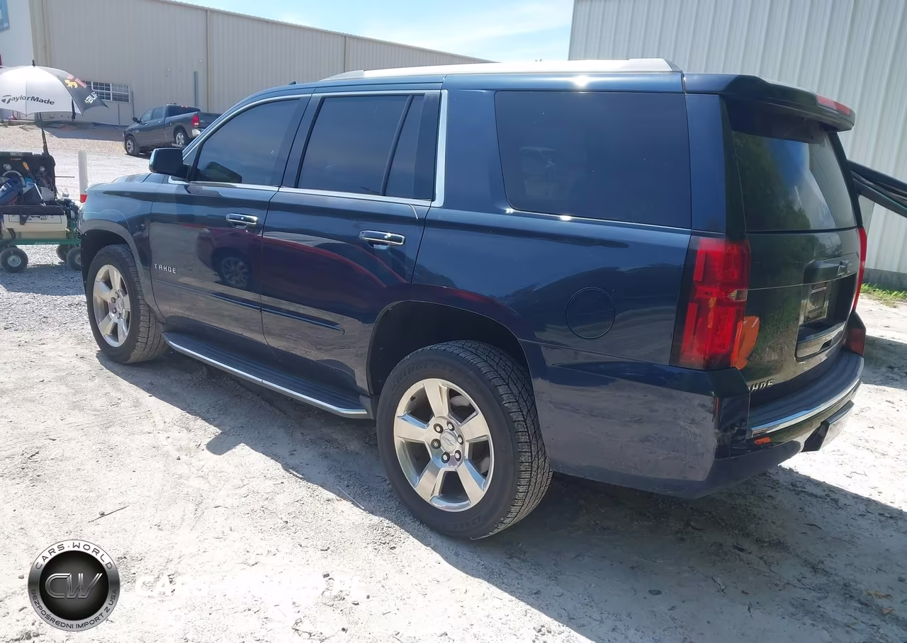 2017 Chevrolet Tahoe Premier VIN:1GNSCCKC0HR304257 - 3