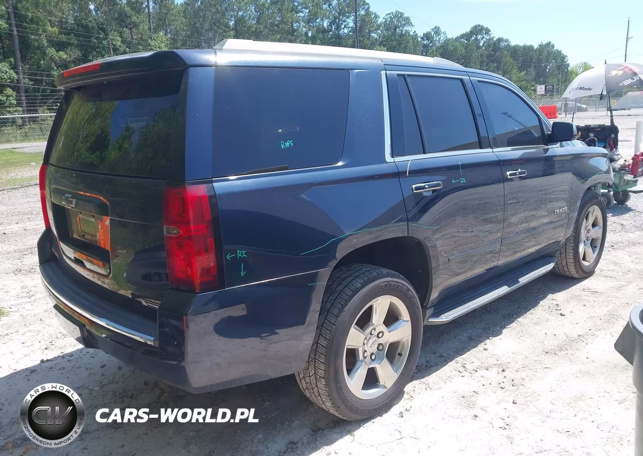 2017 Chevrolet Tahoe Premier VIN:1GNSCCKC0HR304257 - 4