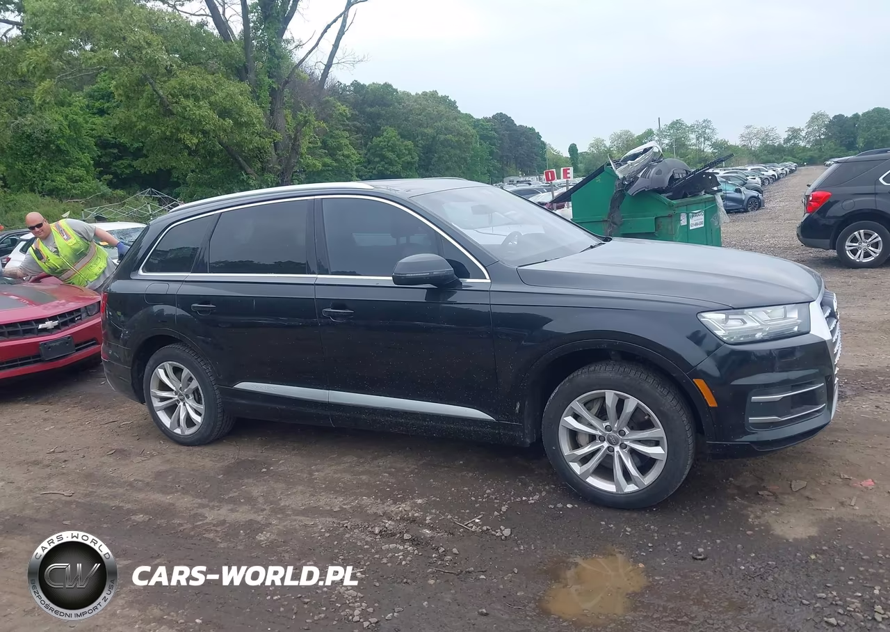 2017 Audi Q7 2.0T Premium VIN:WA1LHAF74HD050463 - 13