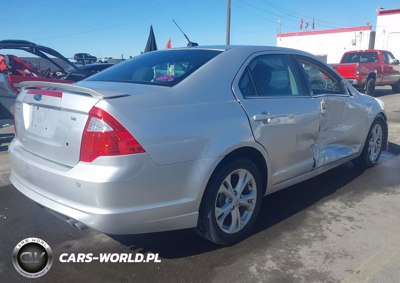 2012 Ford Fusion Se VIN:3FAHP0HA7CR124949 - 4