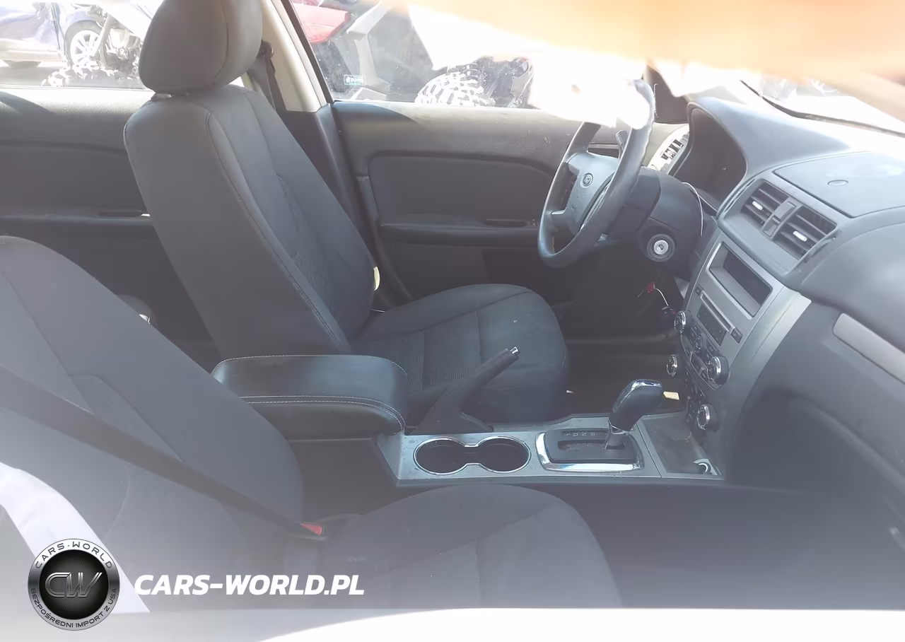 2012 Ford Fusion Se VIN:3FAHP0HA7CR124949 - 5