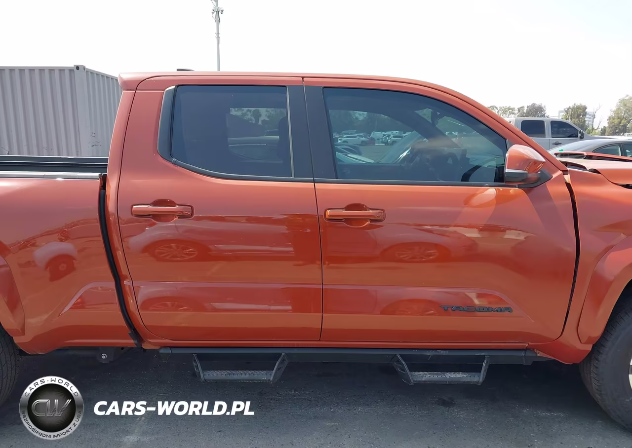 2025 Toyota Tacoma Trd Sport VIN:3TMLB5JN0SM124901 - 12