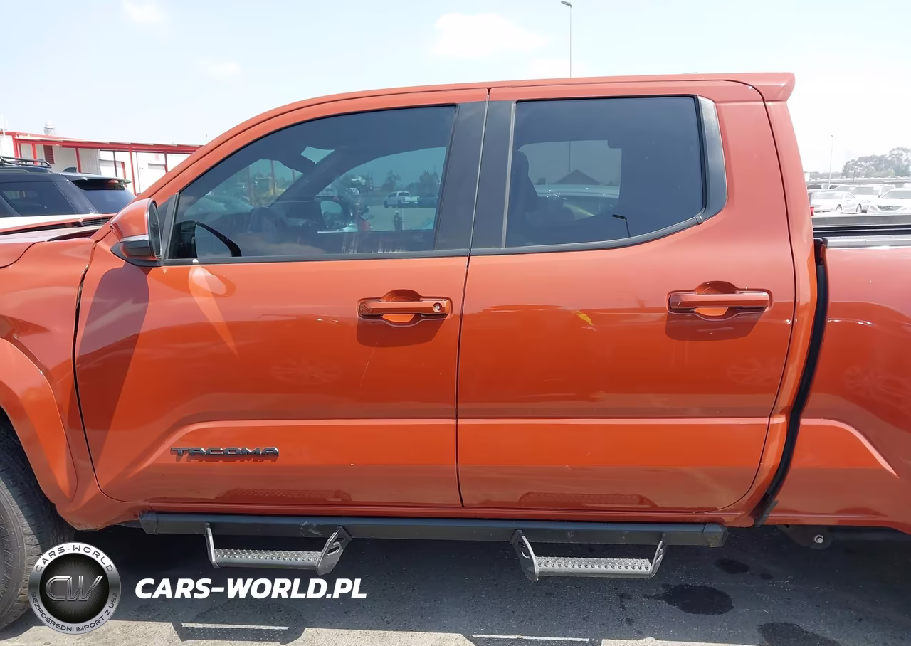 2025 Toyota Tacoma Trd Sport VIN:3TMLB5JN0SM124901 - 13
