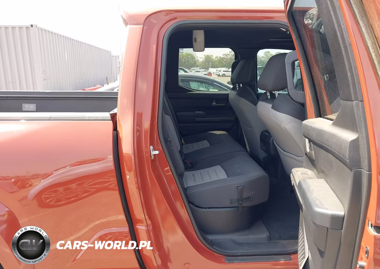 2025 Toyota Tacoma Trd Sport VIN:3TMLB5JN0SM124901 - 8