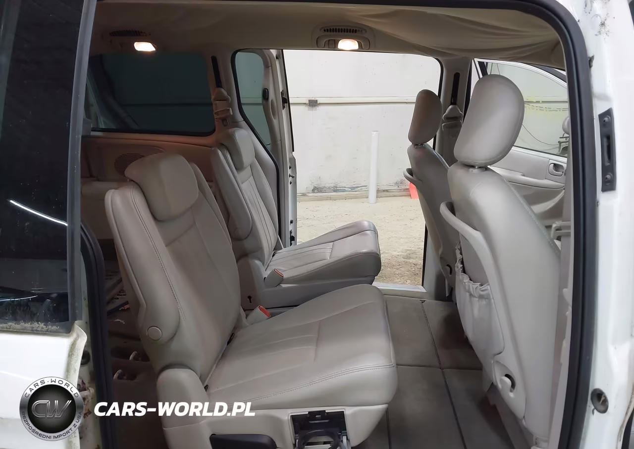 2006 Chrysler Town & Country Touring VIN:2A4GP54L66R849084 - 8
