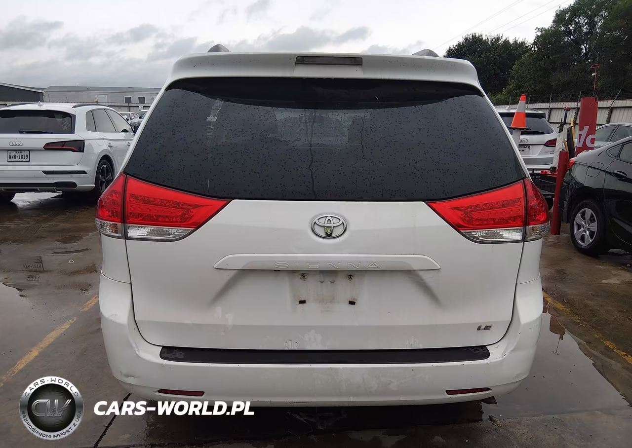 2013 Toyota Sienna Le V6 8 Passenger VIN:5TDKK3DC3DS302071 - 17