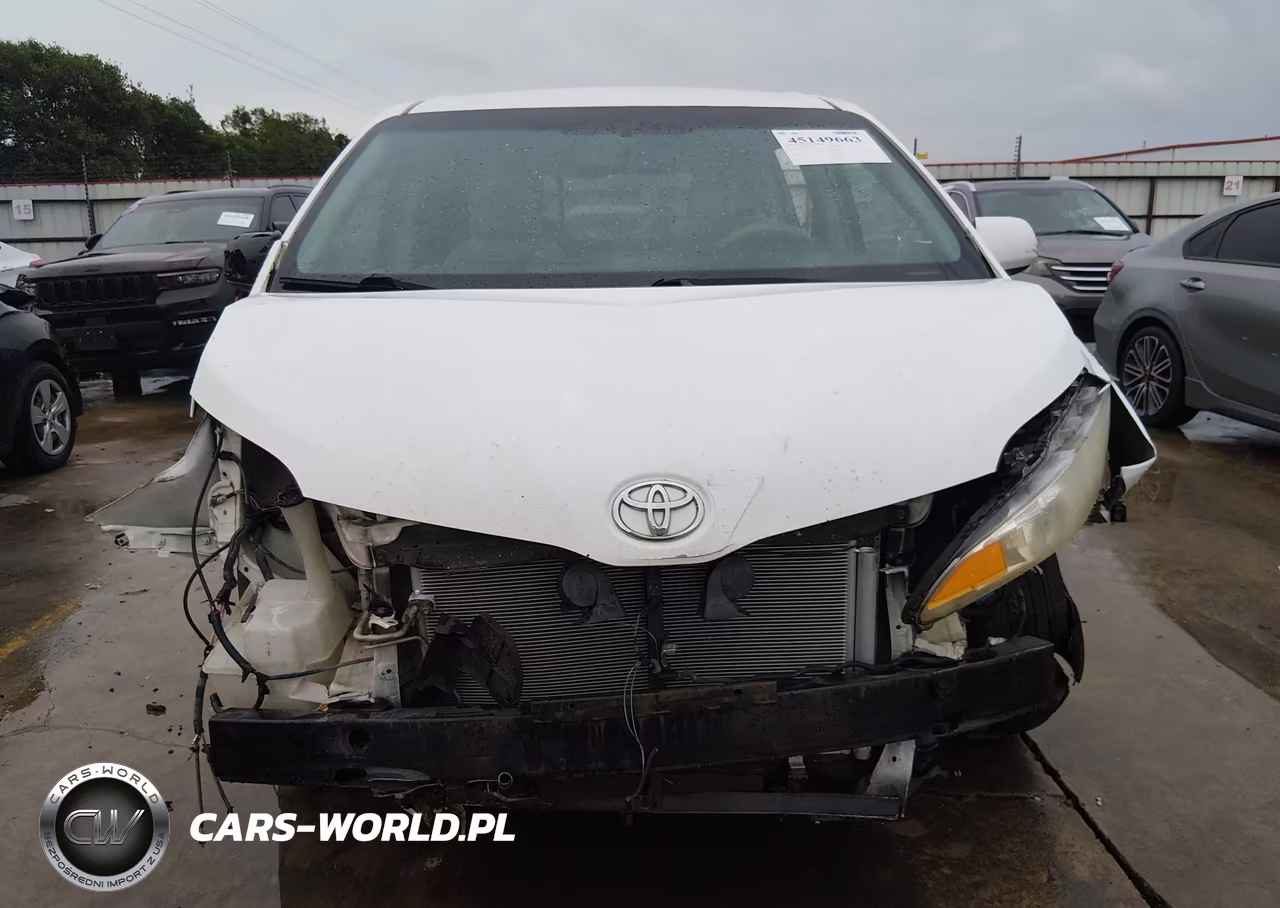 2013 Toyota Sienna Le V6 8 Passenger VIN:5TDKK3DC3DS302071 - 6