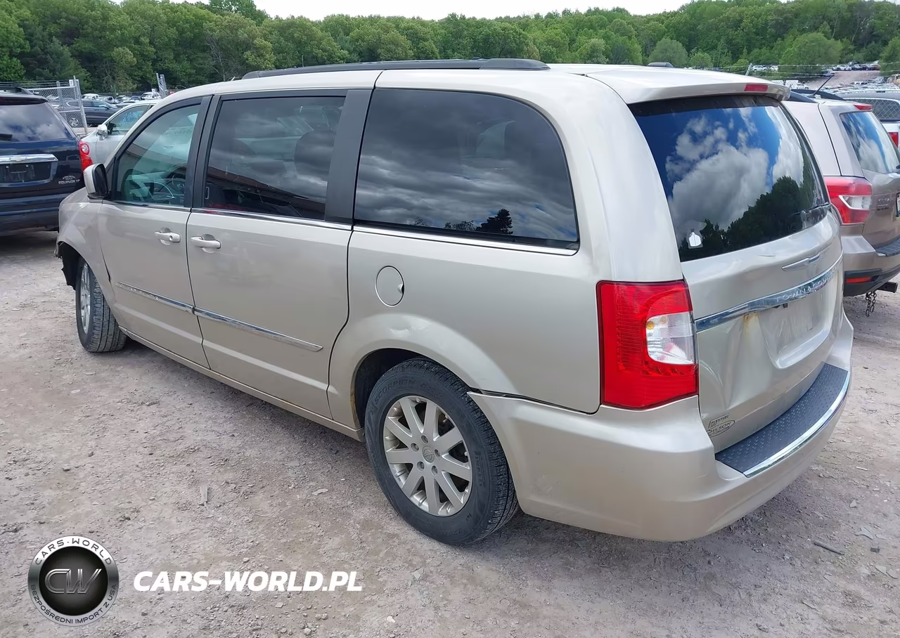 2014 Chrysler Town & Country Touring VIN:2C4RC1BG5ER363101 - 3