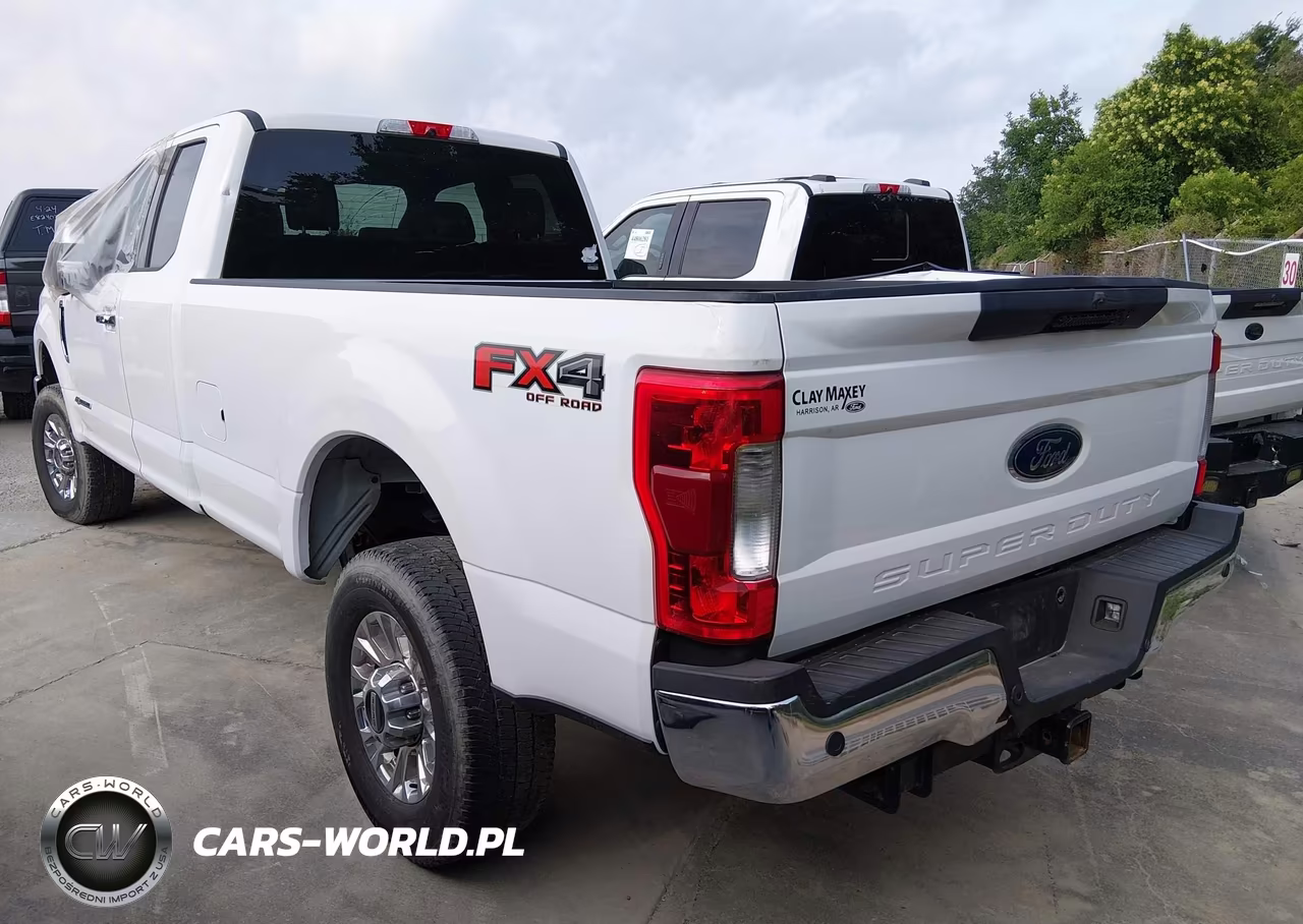 2019 Ford F-250 Xlt VIN:1FT7X2BT8KEC74596 - 3