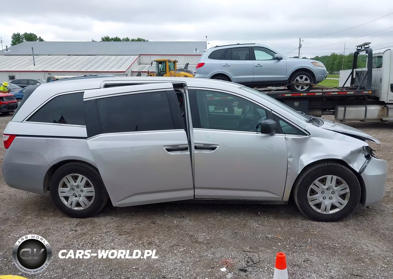 2013 Honda Odyssey Lx VIN:5FNRL5H25DB075527 - 14