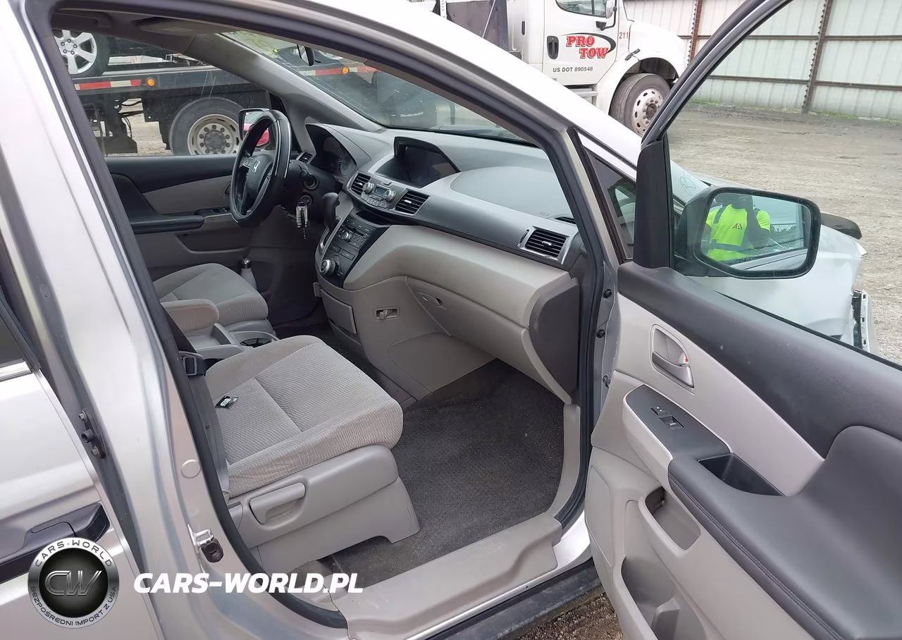 2013 Honda Odyssey Lx VIN:5FNRL5H25DB075527 - 5