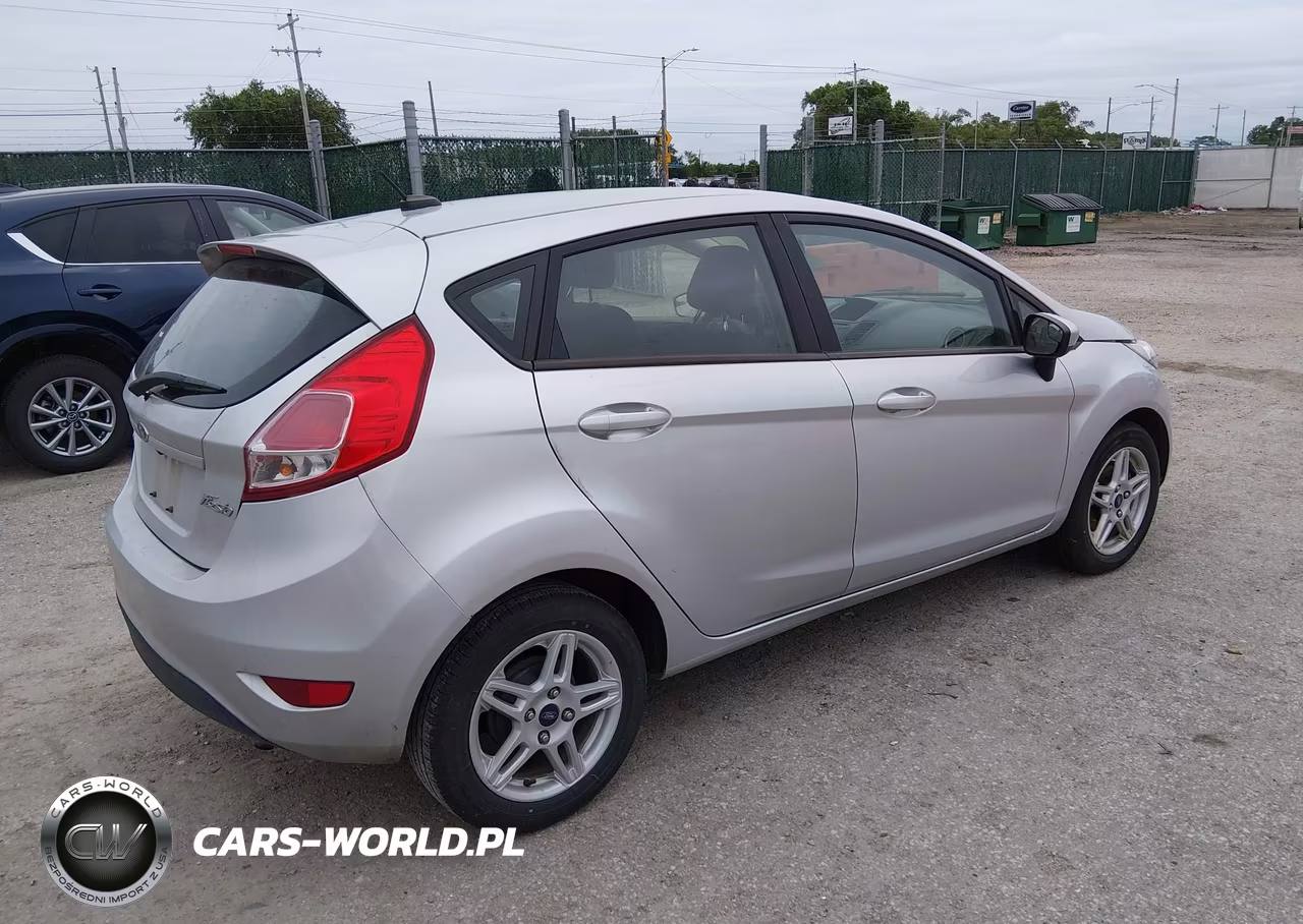 2018 Ford Fiesta Se VIN:3FADP4EJ3JM115489 - 4