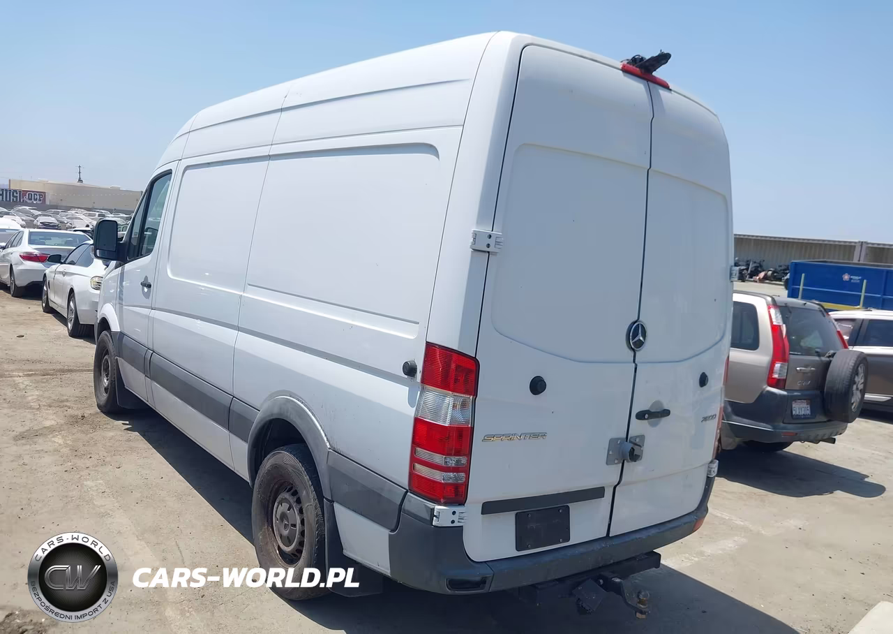 2018 Mercedes-Benz Sprinter 2500 Standard Roof V6 VIN:WD3PE7CD6JP613508 - 3