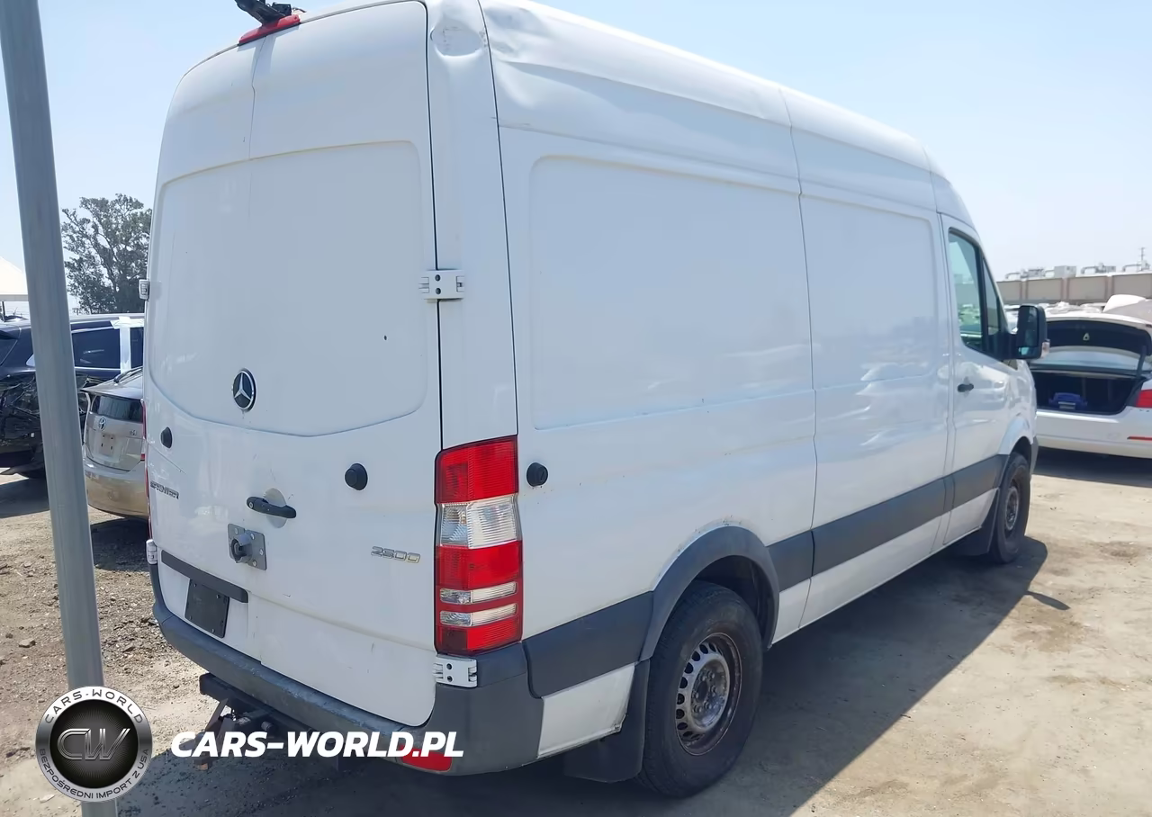 2018 Mercedes-Benz Sprinter 2500 Standard Roof V6 VIN:WD3PE7CD6JP613508 - 4