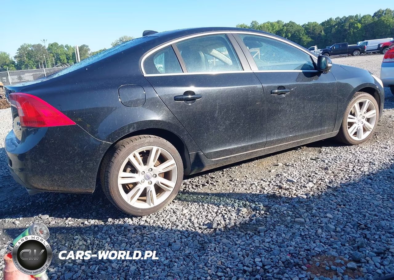2011 Volvo S60 T6 VIN:YV1902FH7B2011059 - 4