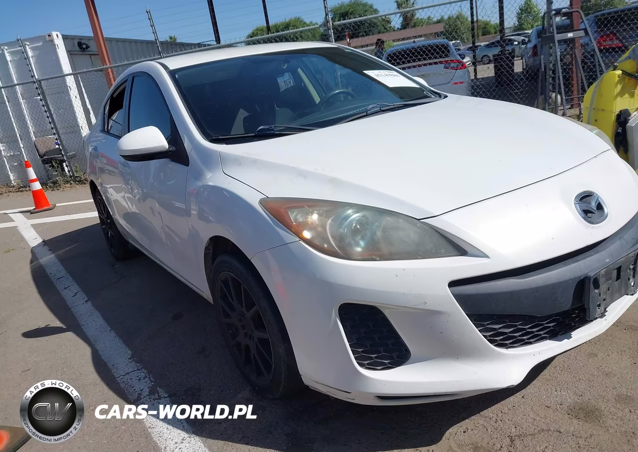2013 Mazda Mazda3 I Sport