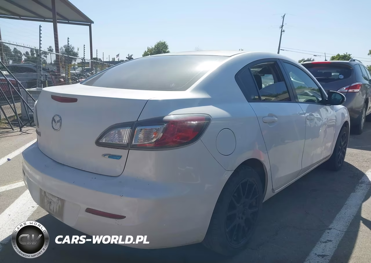 2013 Mazda Mazda3 I Sport VIN:JM1BL1U71D1704284 - 4