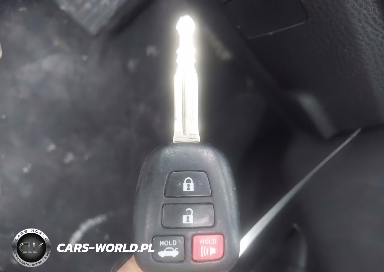 2015 Toyota Corolla S VIN:5YFBURHE3FP315732 - 11